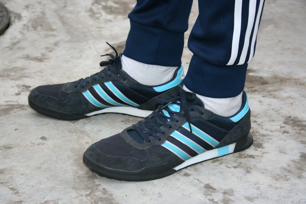 Кроссовки 47. Adidas Marathon 80. Adidas кроссовки мужские Marathon 80. Adidas Originals Marathon 80 кроссовки. Кроссовки мужские адидас 80s.