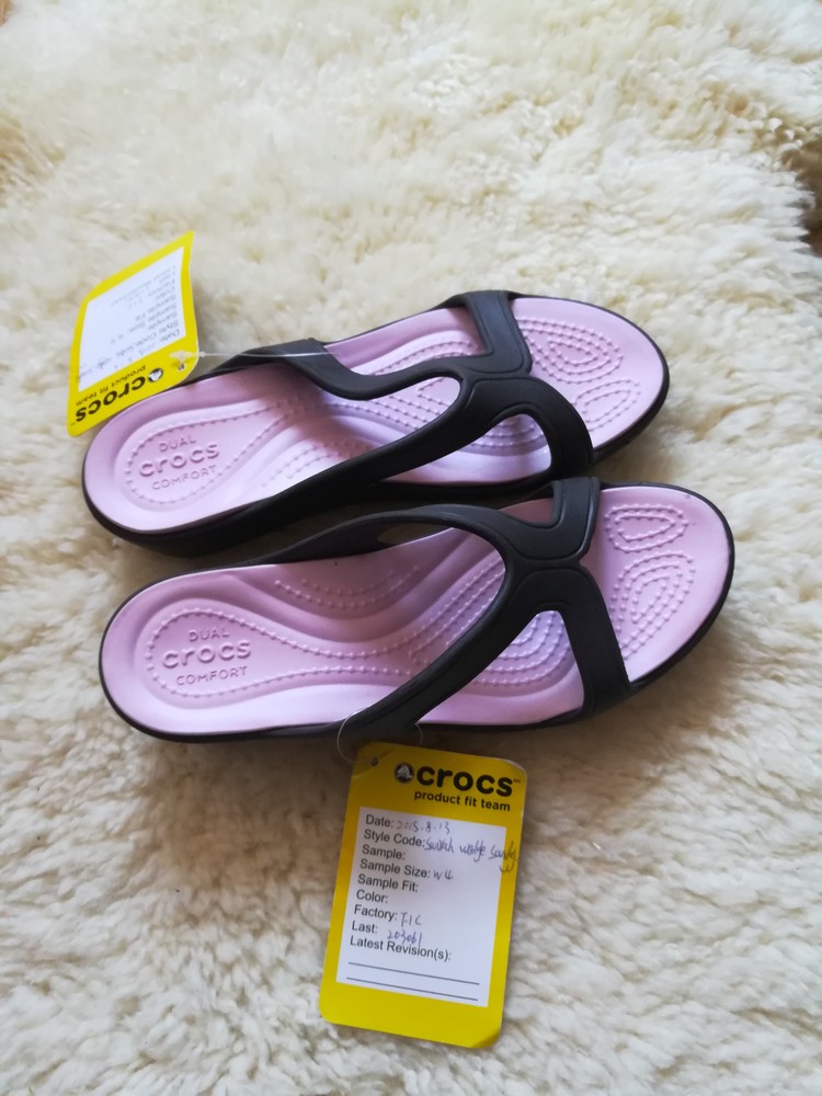 crocs sarah wedge sandal