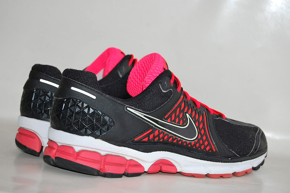 Nike zoom best sale vomero 6