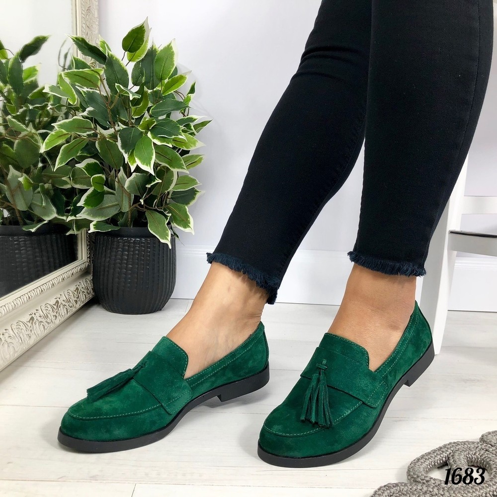 Зеленые замшевые женские. Лоферы респект замшевые зеленые. Blanca Bella замшевые ботинки зеленые. Mascotte зеленые замшевые слипоны. Зеленые лоферы женские.