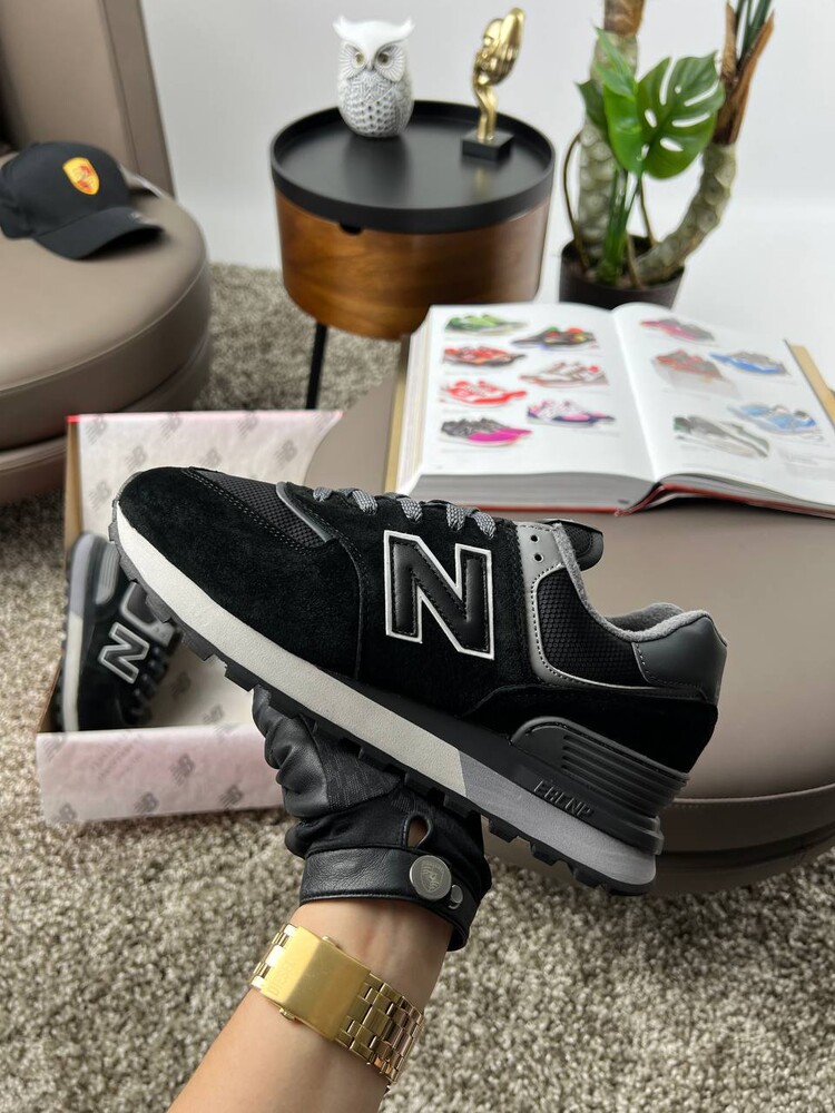 Зимові чоловічі кросівки на флісі new balance 574 black white фото №1