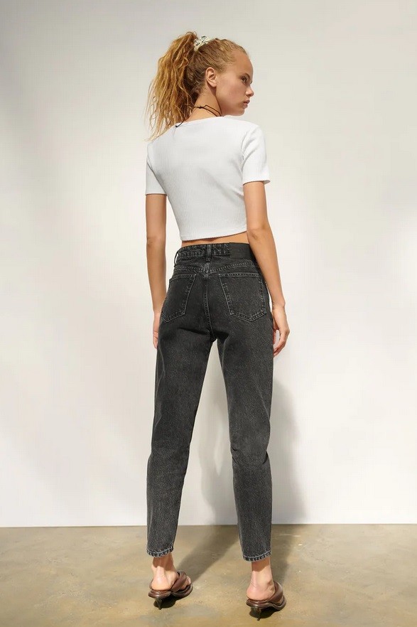 Zara classic mom store fit