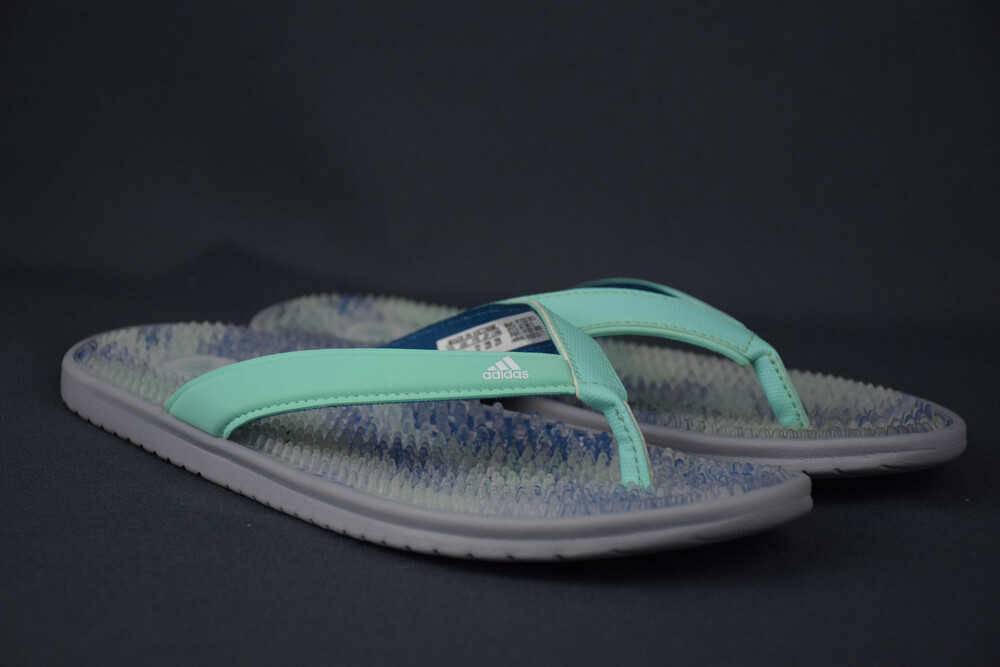 Adidas adissage thong crocs