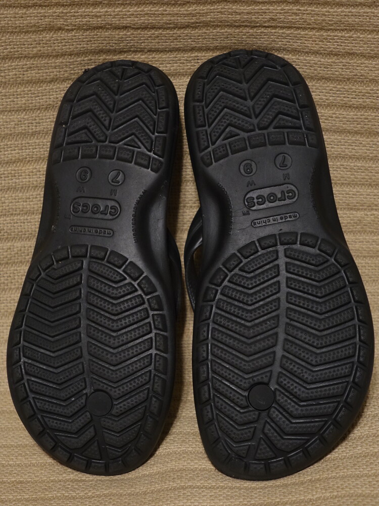 Crocs w 9 clearance