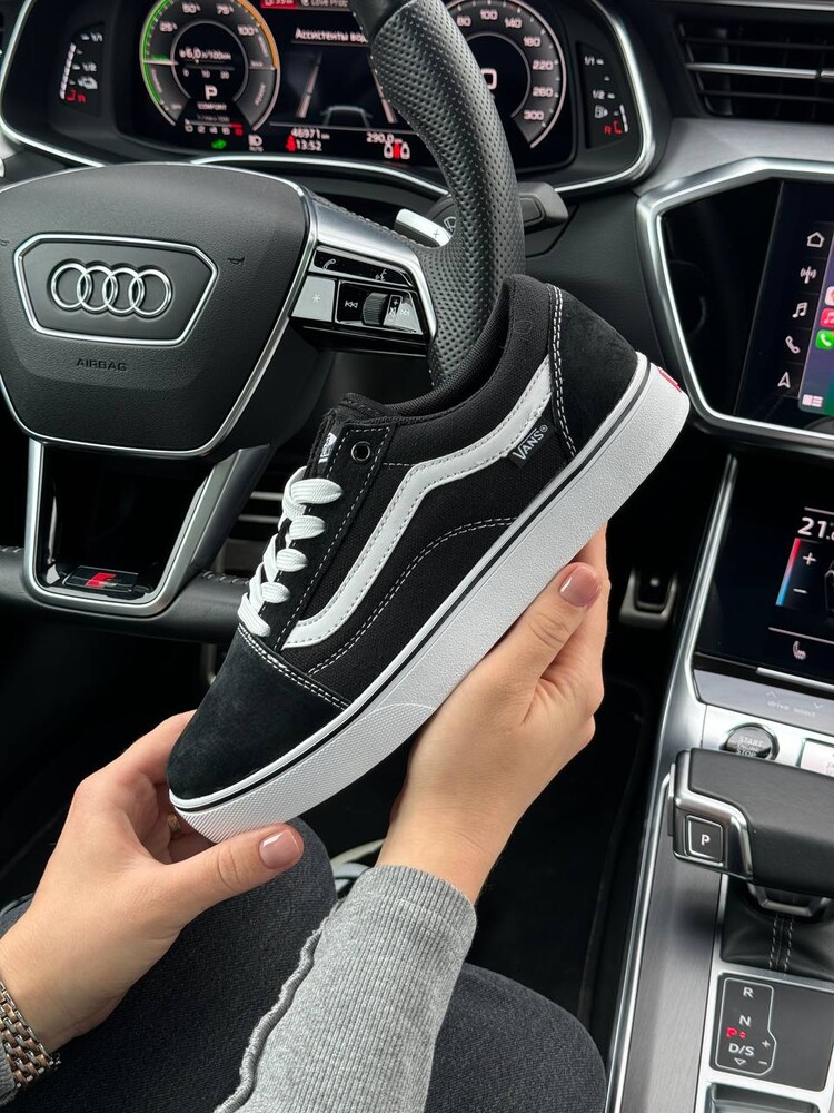Кросівки жіночі vans old skool black white фото №1