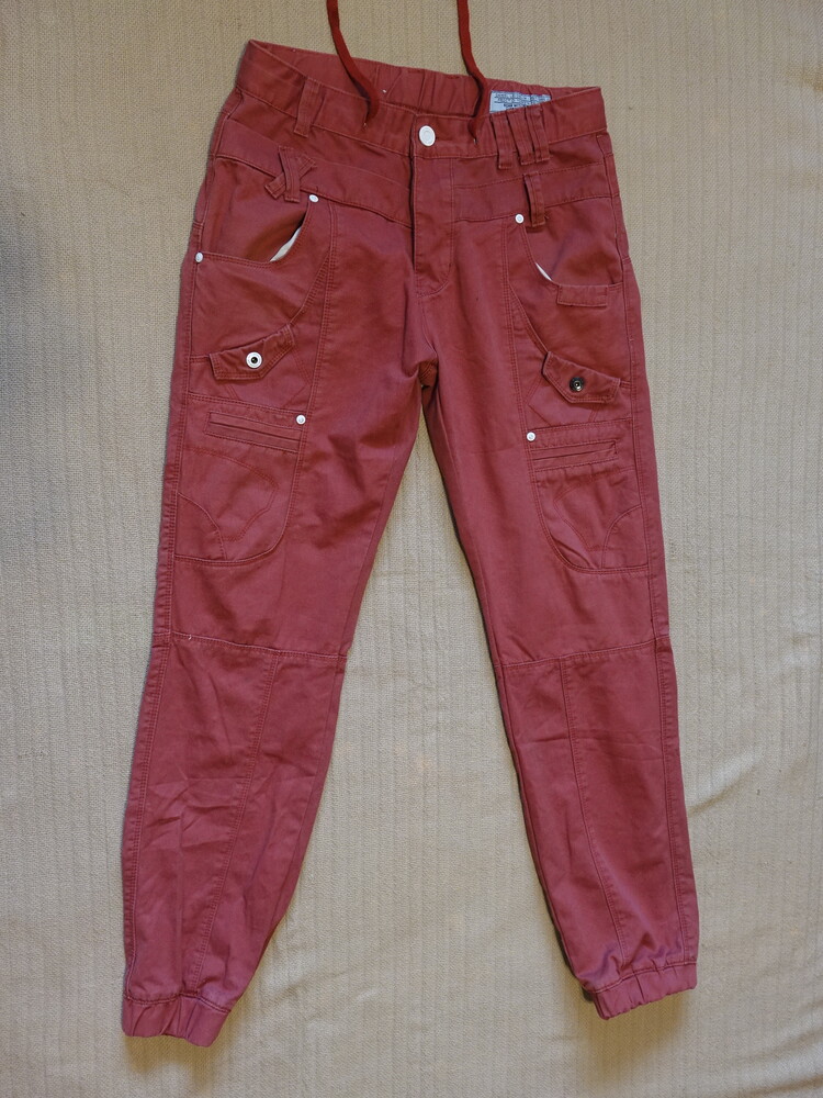 Джинсы - джоггеры с двойным поясом из денима свекольного цвета dl project 86 англия 32 s. фото №1