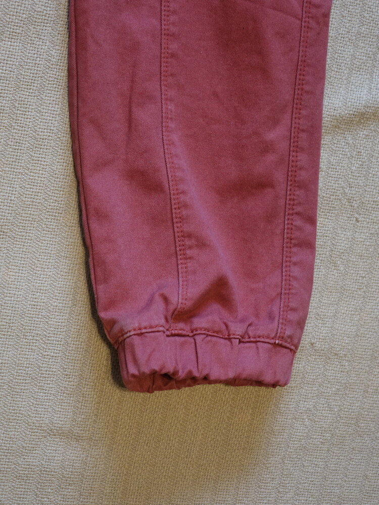 Джинсы - джоггеры с двойным поясом из денима свекольного цвета dl project 86 англия 32 s. фото №4