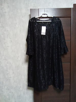 Новое брендовое красивое платье р.22-24.