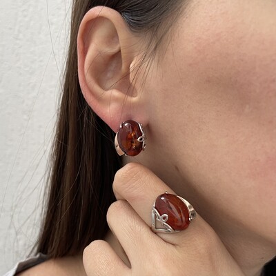 Срібний комплект з натуральним бурштином