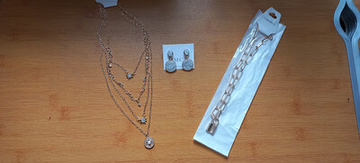 Набір прикрас одним лотом